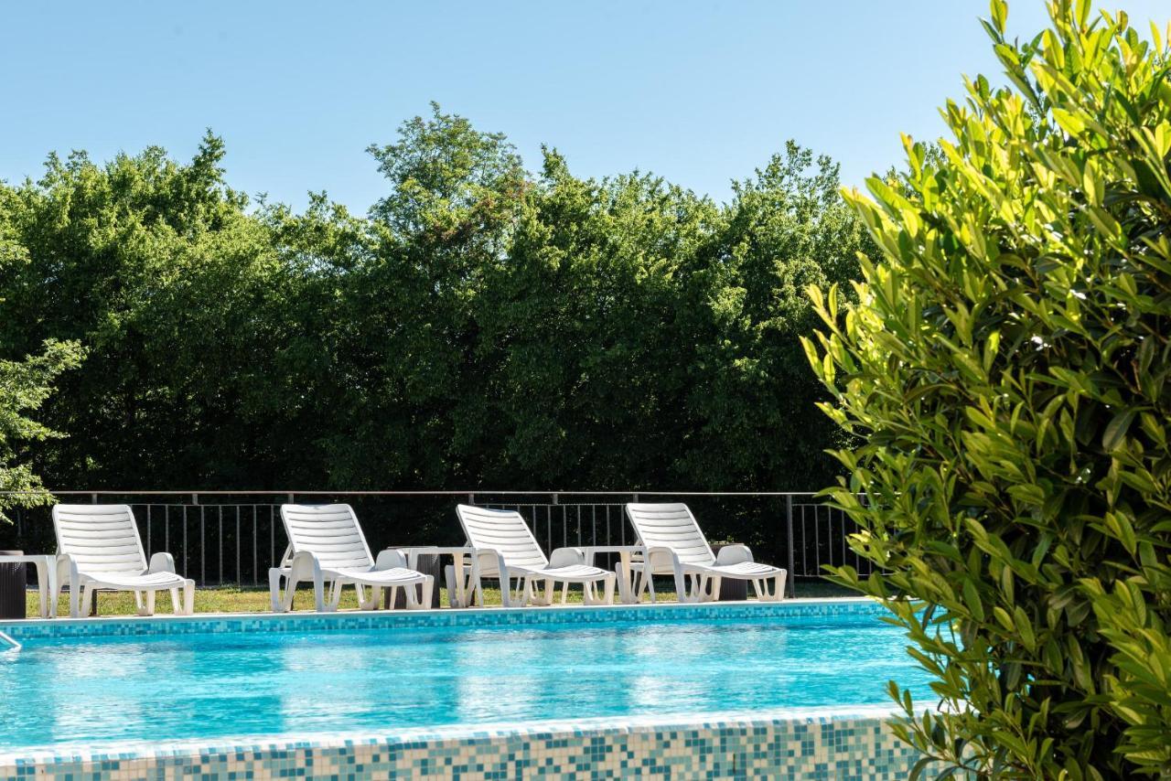 Hotel Tomazici Santalezi Zewnętrze zdjęcie