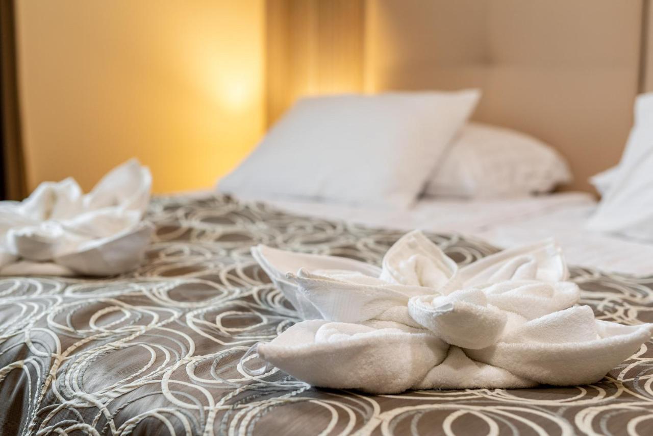 Hotel Tomazici Santalezi Zewnętrze zdjęcie