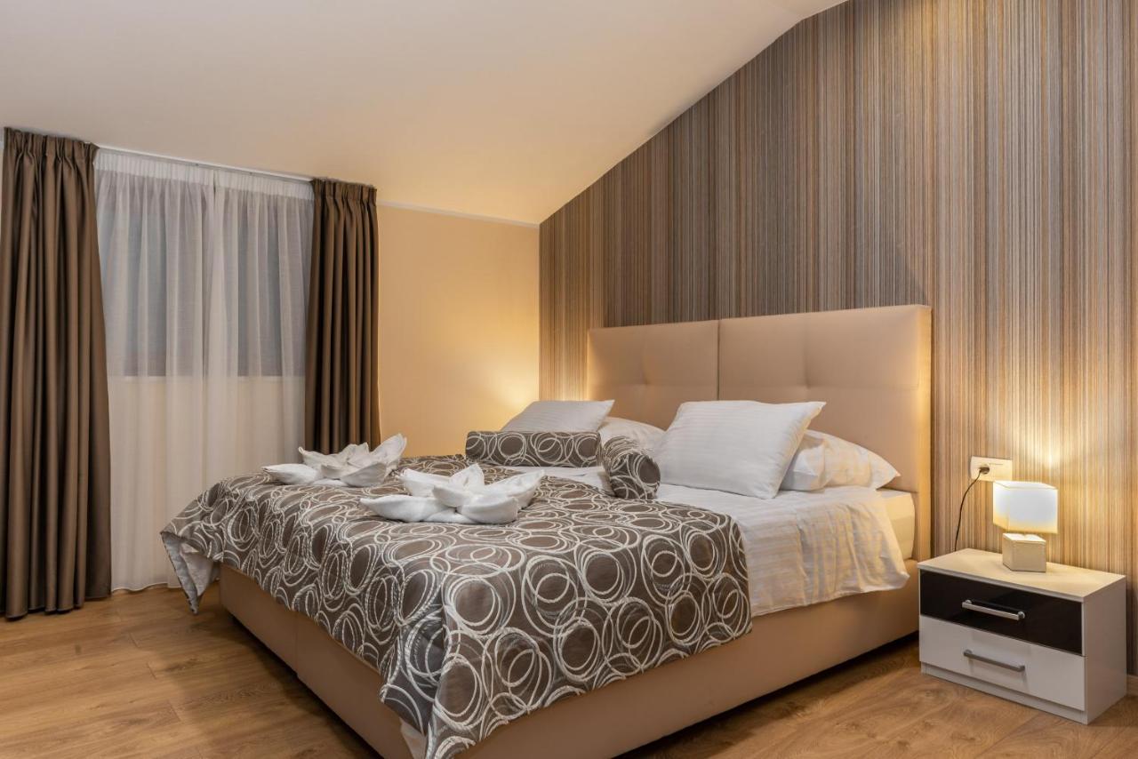 Hotel Tomazici Santalezi Zewnętrze zdjęcie