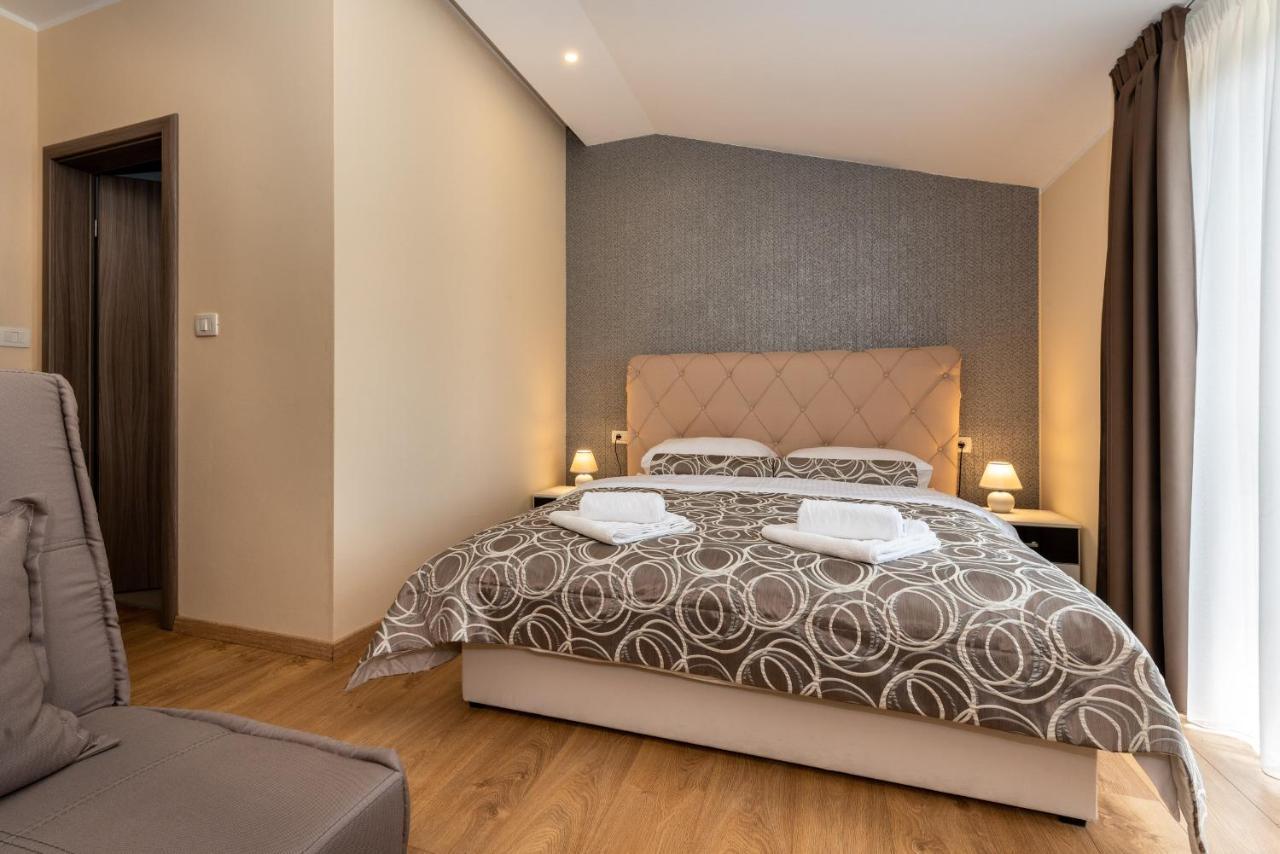 Hotel Tomazici Santalezi Zewnętrze zdjęcie