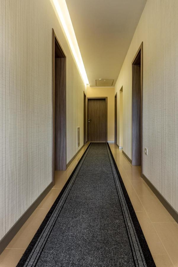 Hotel Tomazici Santalezi Zewnętrze zdjęcie